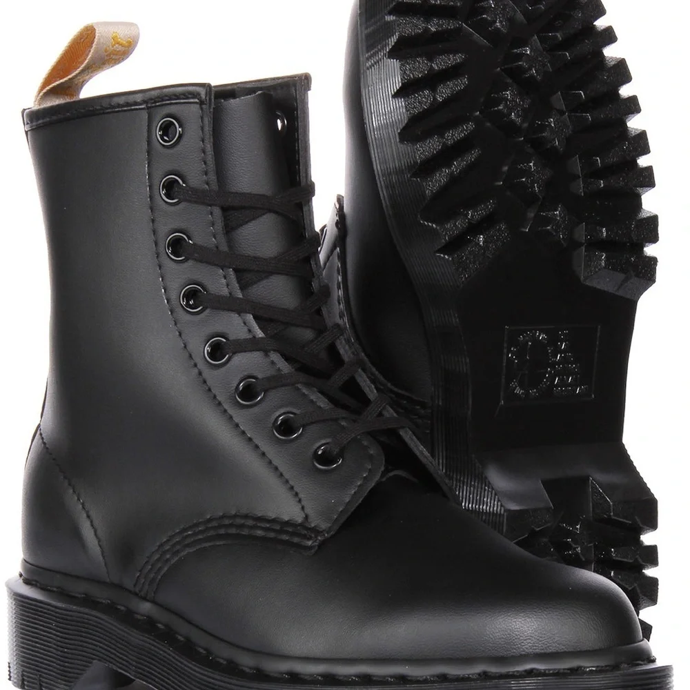 Dr. Martens 1460 mono